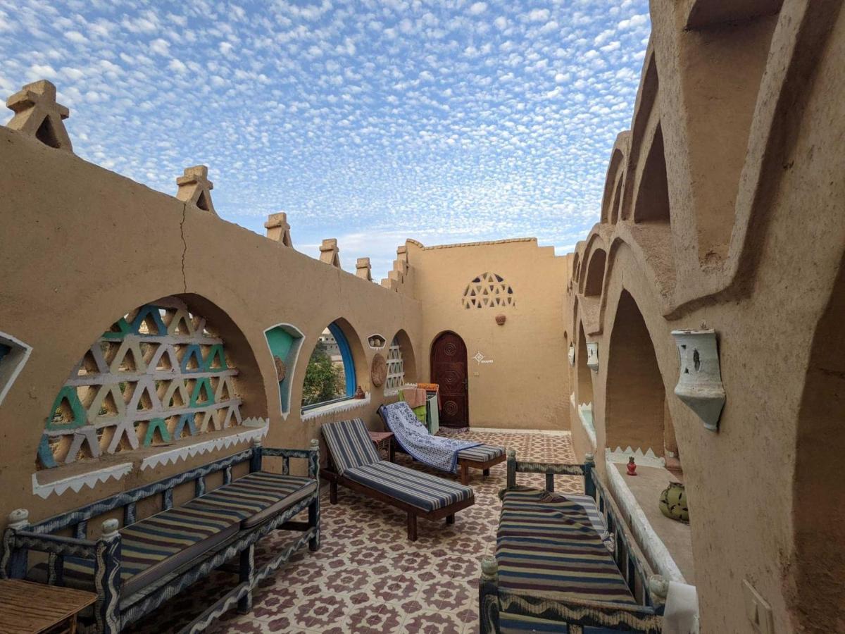 Scorpion House Luxor Hotell Exteriör bild