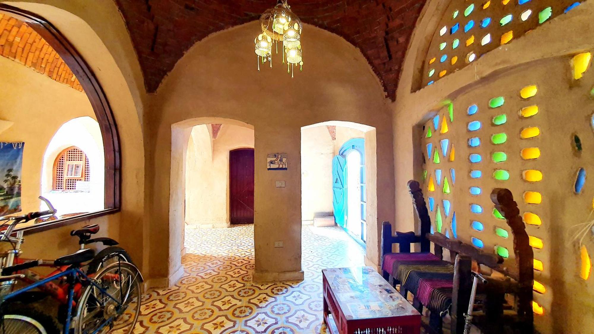 Scorpion House Luxor Hotell Exteriör bild