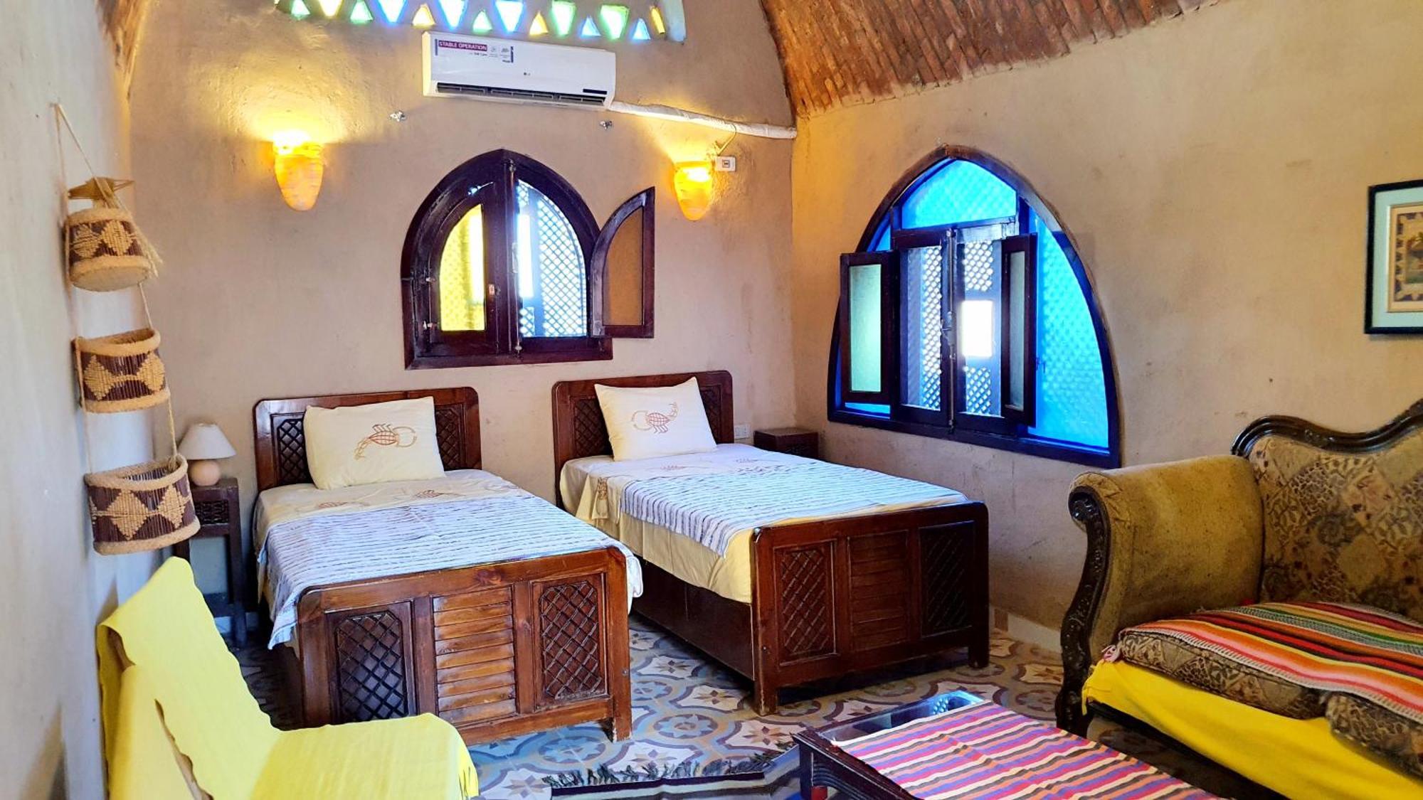 Scorpion House Luxor Hotell Exteriör bild