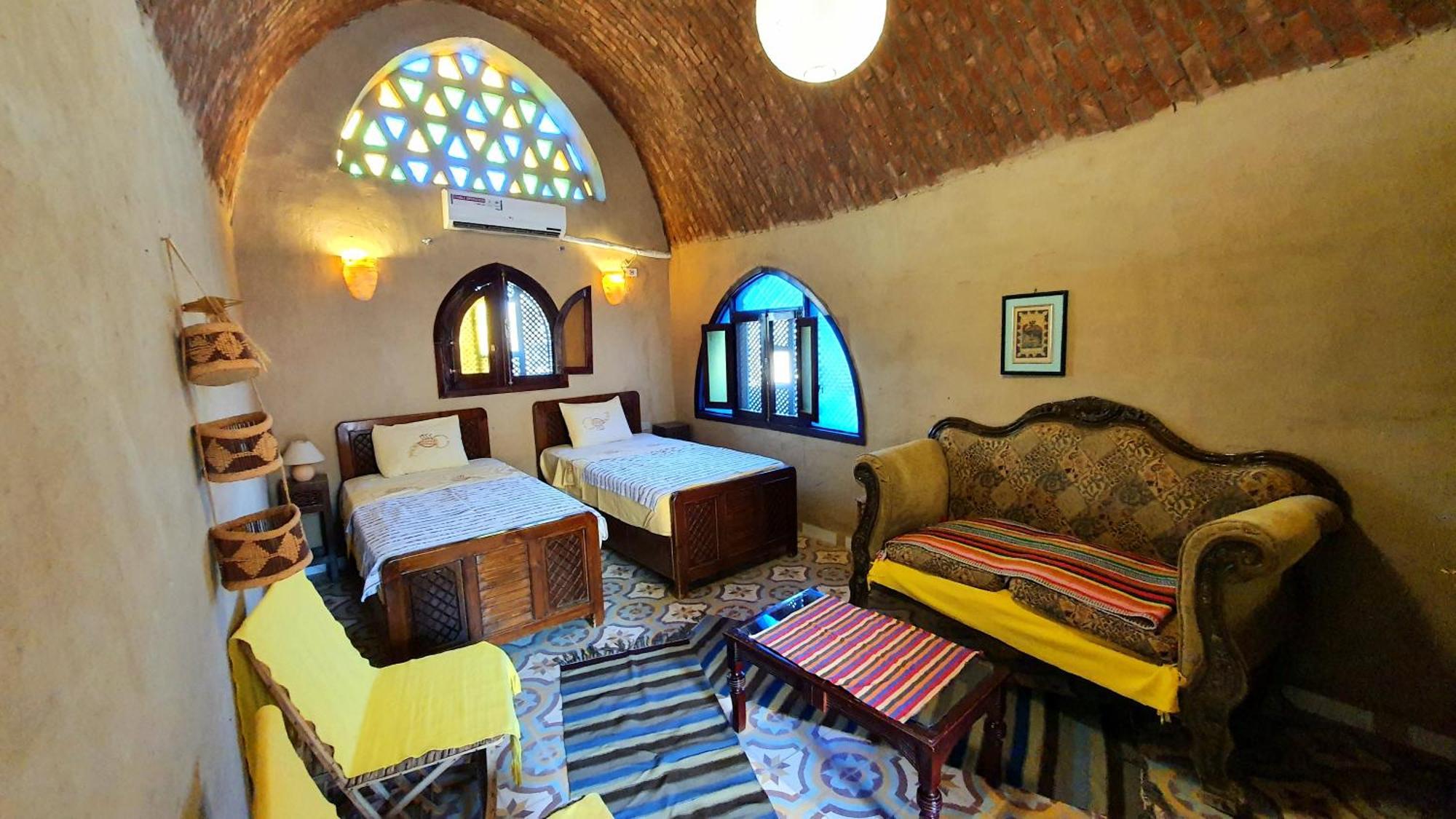 Scorpion House Luxor Hotell Exteriör bild