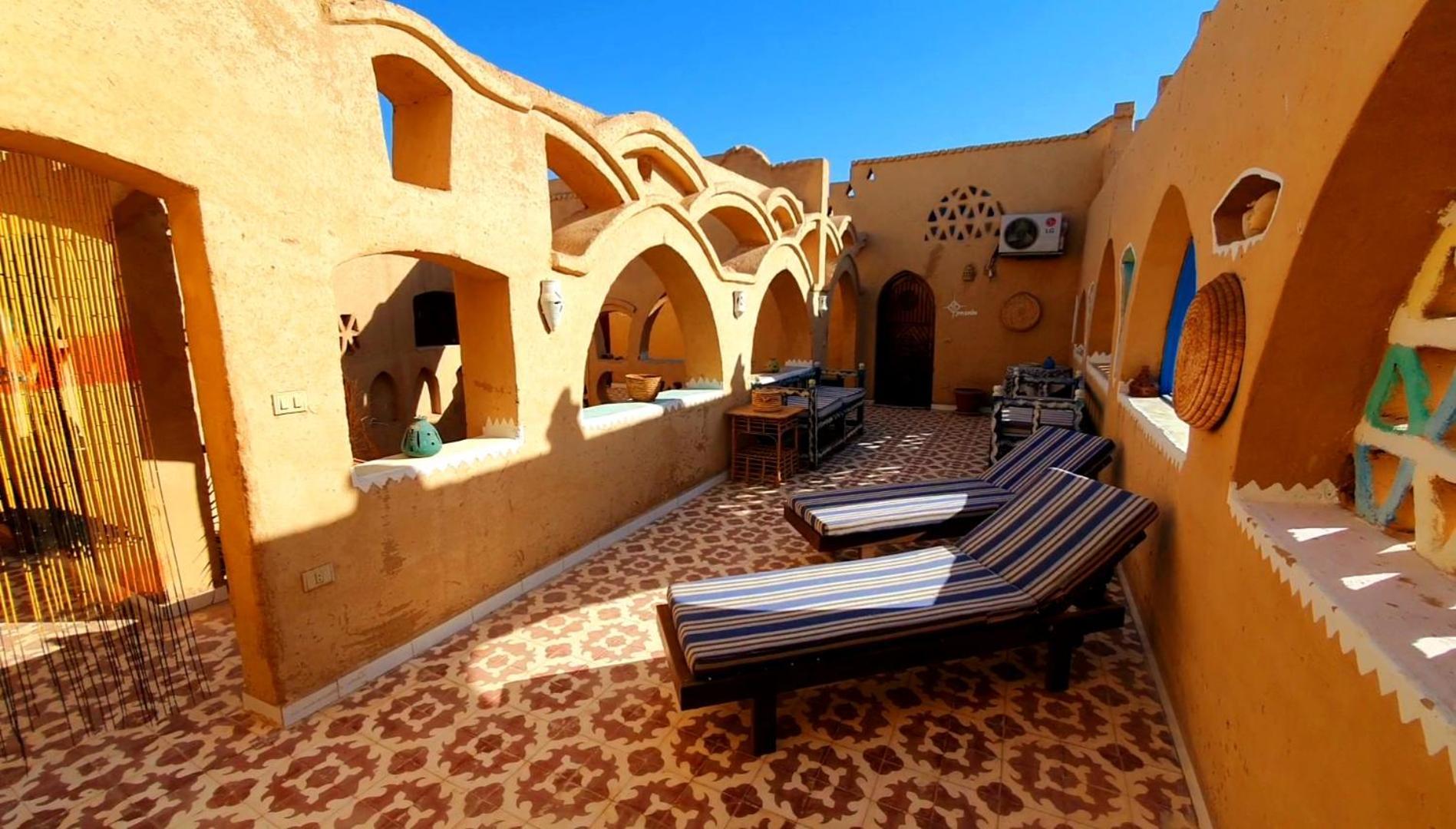Scorpion House Luxor Hotell Exteriör bild